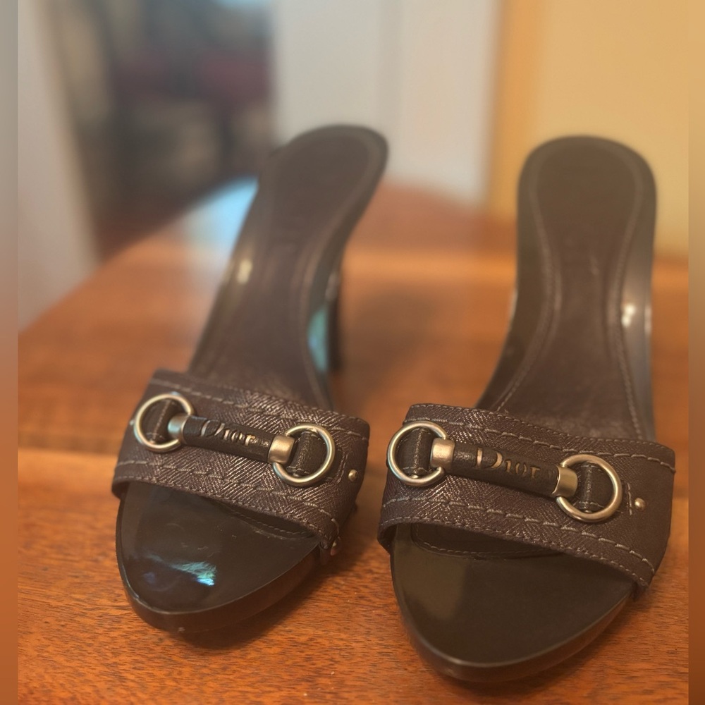 Dior

Open toed sandals
37.5

Black / brown